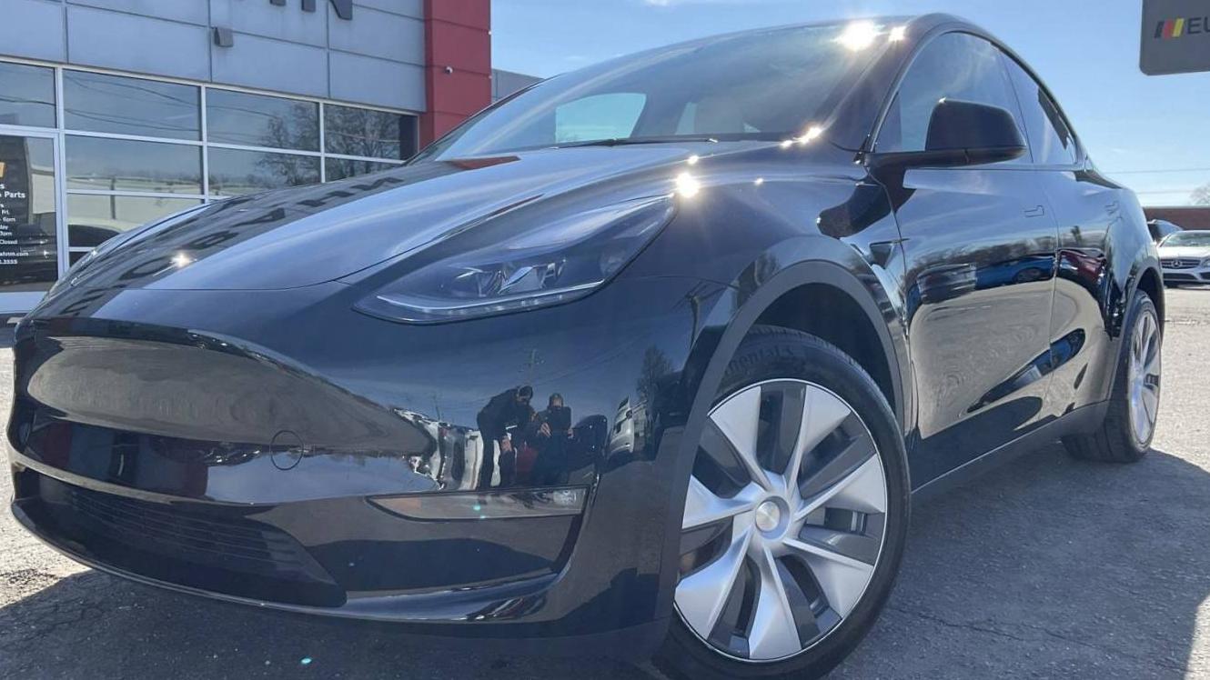 TESLA MODEL Y 2023 7SAYGDEE4PF849153 image